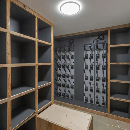 Luxe Ski-in Ski-out, Sauna, Cinema, Jacuzzi - Fr-1-645-81 Chalet *